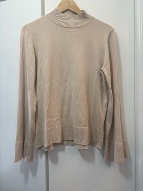 Rio & Rian Classic Cream Turtleneck Sweater - Women